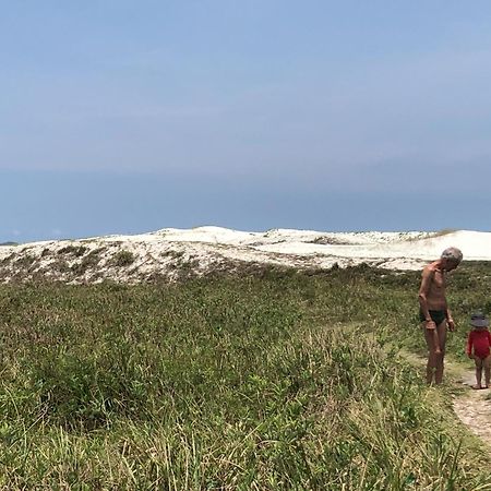 Três quartos na praia Cabo Frio Exterior foto