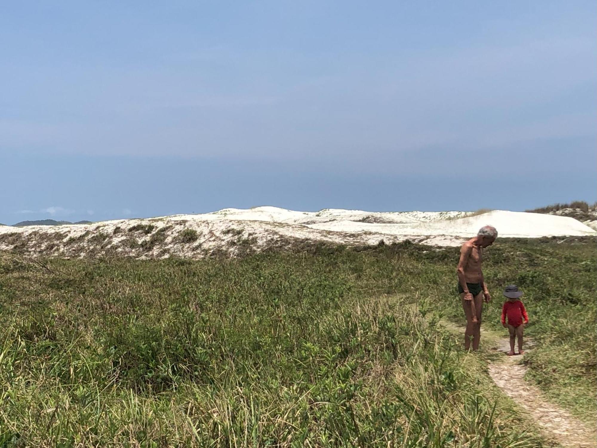 Três quartos na praia Cabo Frio Exterior foto
